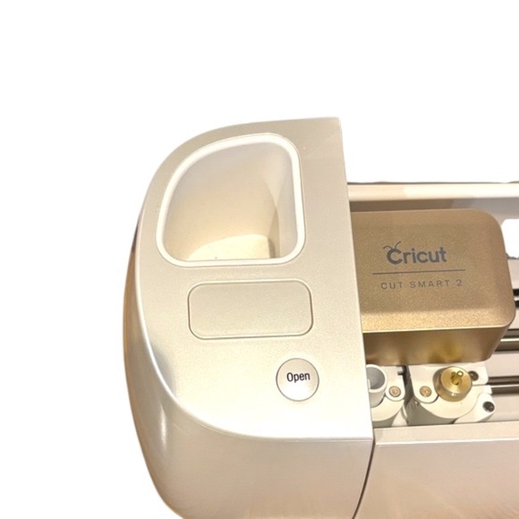 NWOT-Cricut Explore Air 2 Limited Edition Martha Stewart Version in Gold & White - Picture 5 of 9